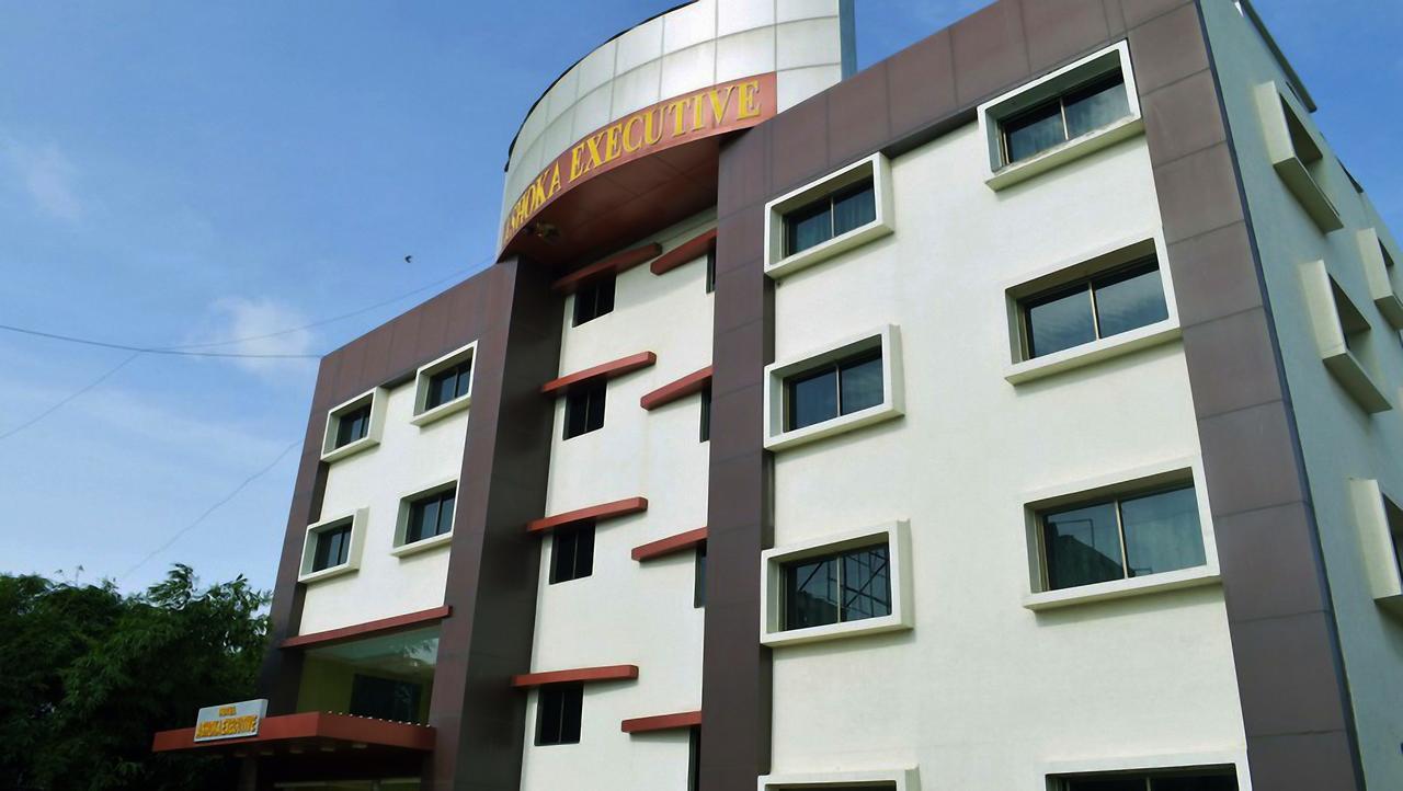 Hotel Ashoka Executive Shirdi Exterior photo